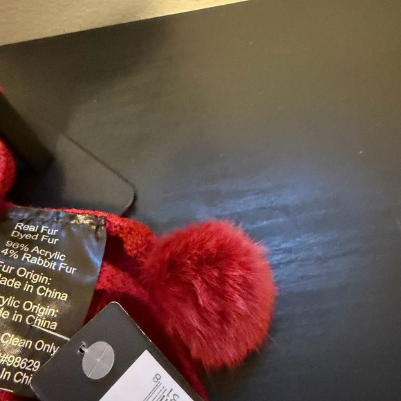 NWT La Fiorentina Burgundy Knit Scarf with Pom Poms - Picture 4 of 6